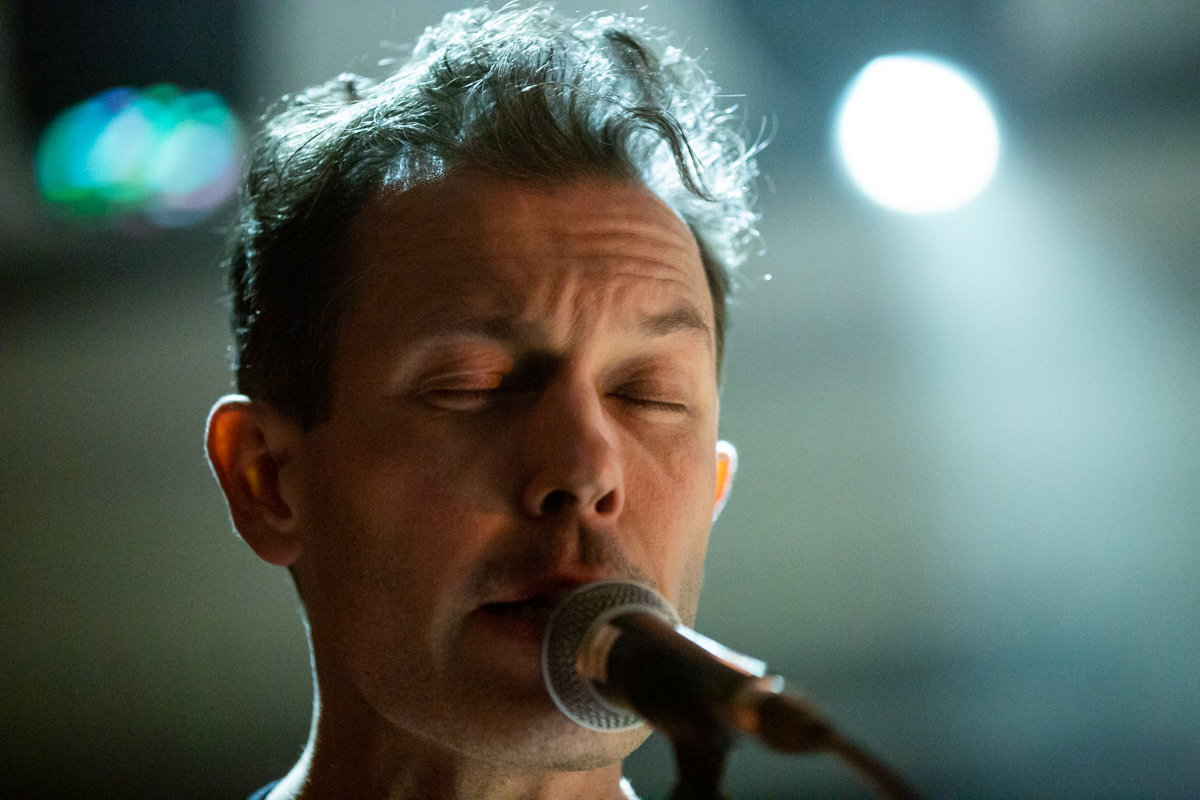 Dead Man Ray @ De Casino, foto 10, foto's door David Johnson - FrontView Magazine