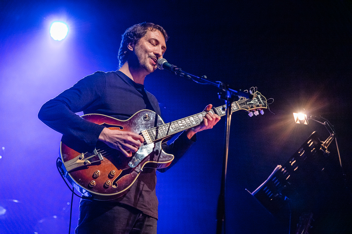 Bert Dockx @ Ancienne Belgique, picture 1, photographed by Chris Lippens - FrontView Magazine