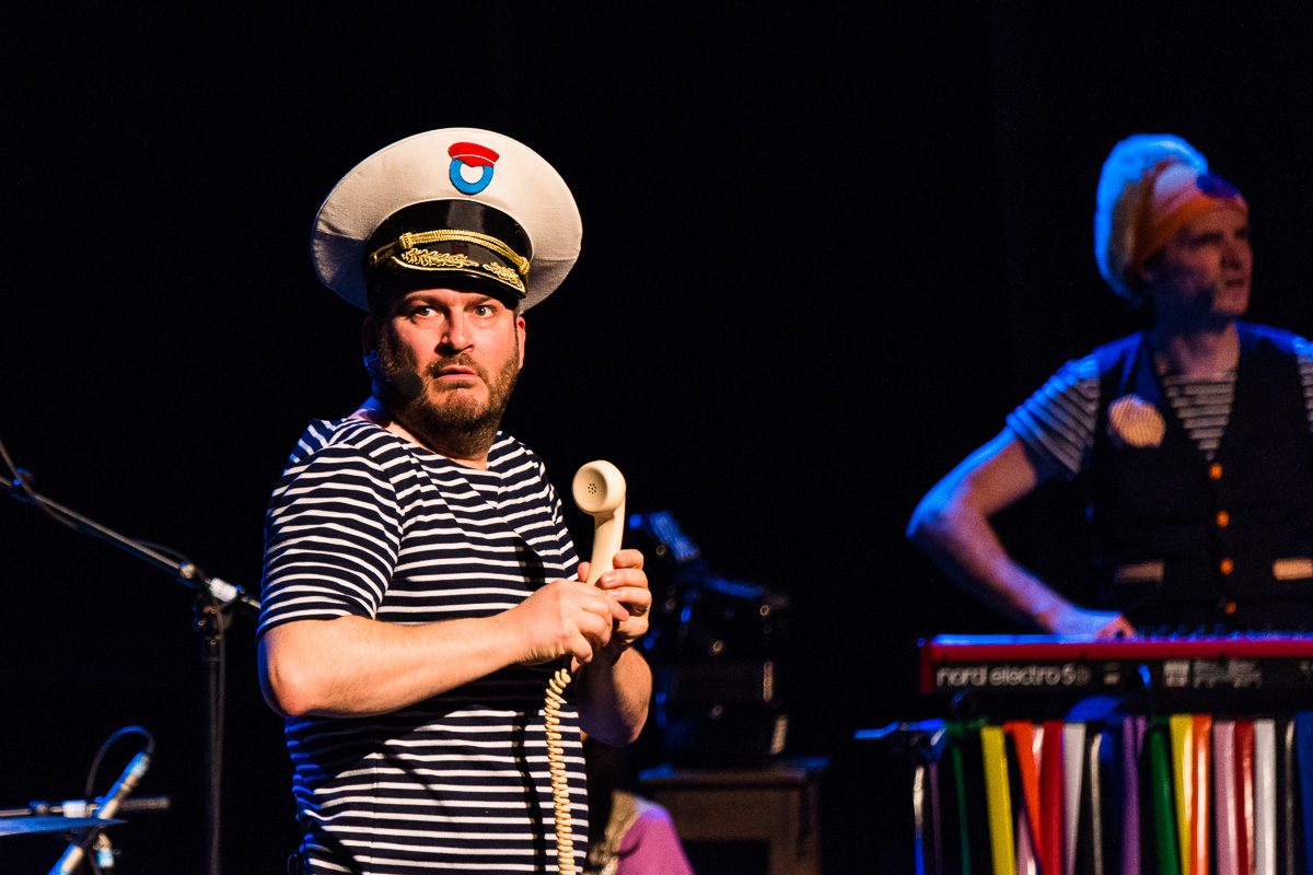 Kapitein Winokio 15 jaar handjes draaien @ Bourla Schouwburg, picture 4, photographed by FrontView Magazine