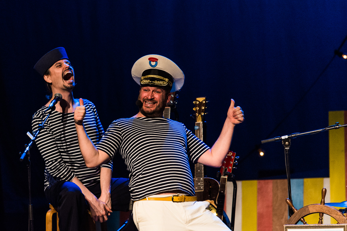 Kapitein Winokio 15 jaar handjes draaien @ Bourla Schouwburg, picture 8, photographed by FrontView Magazine