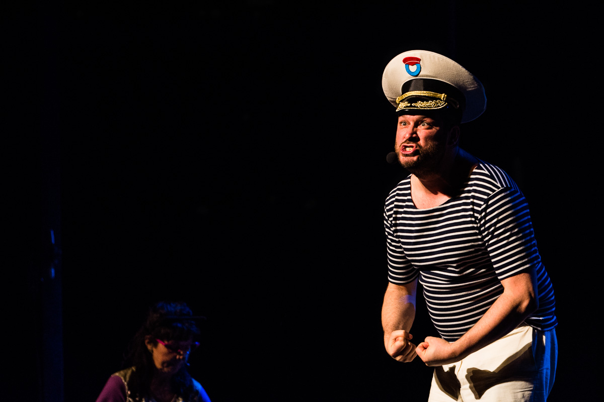 Kapitein Winokio 15 jaar handjes draaien @ Bourla Schouwburg, picture 15, photographed by FrontView Magazine