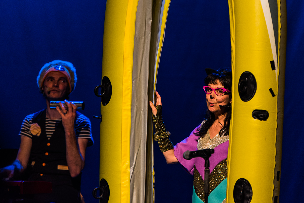 Kapitein Winokio 15 jaar handjes draaien @ Bourla Schouwburg, picture 16, photographed by FrontView Magazine