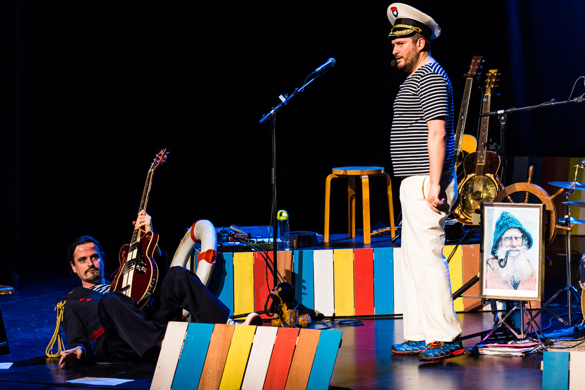 Kapitein Winokio 15 jaar handjes draaien @ Bourla Schouwburg, picture 19, photographed by FrontView Magazine