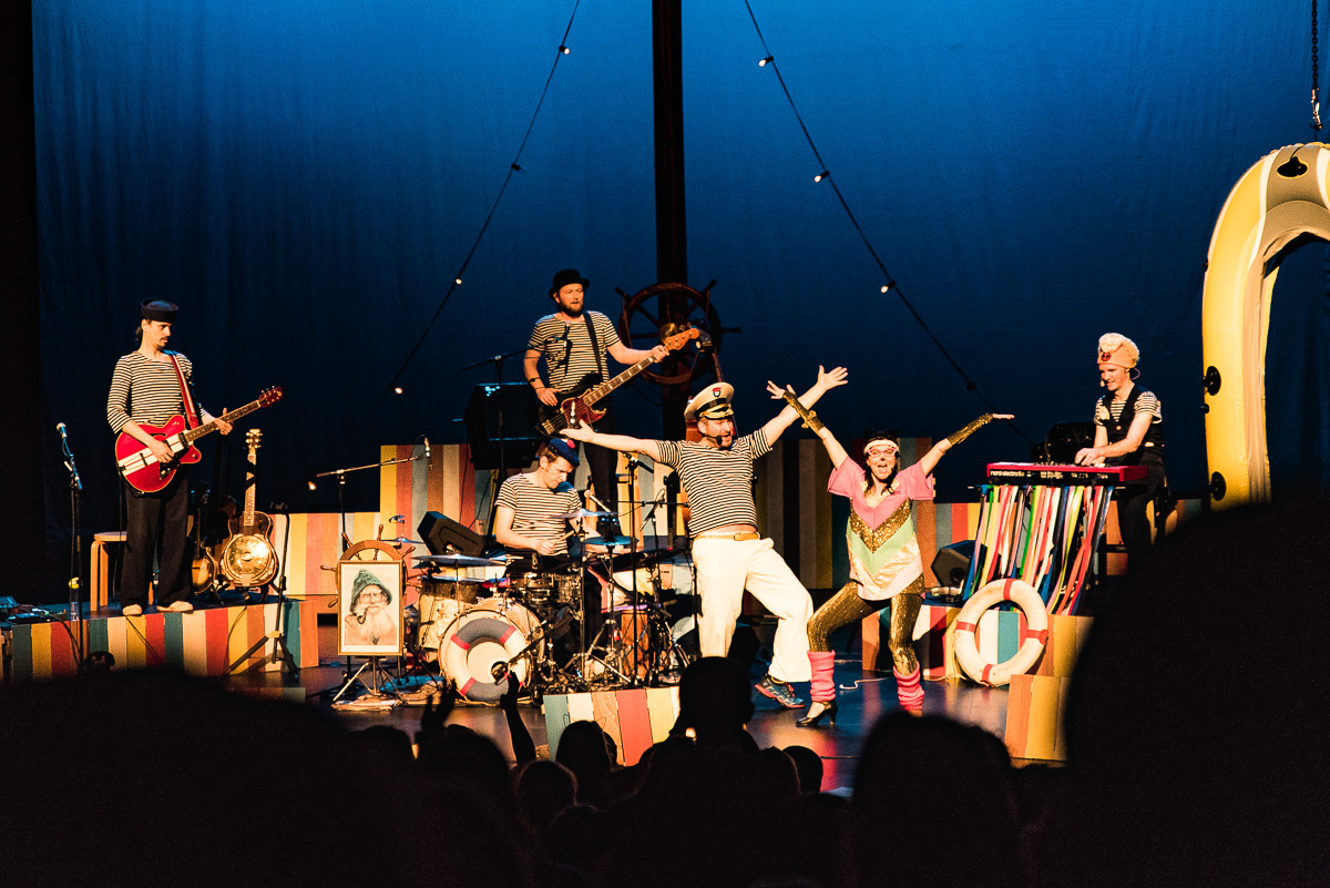 Kapitein Winokio 15 jaar handjes draaien @ Bourla Schouwburg, picture 20, photographed by FrontView Magazine