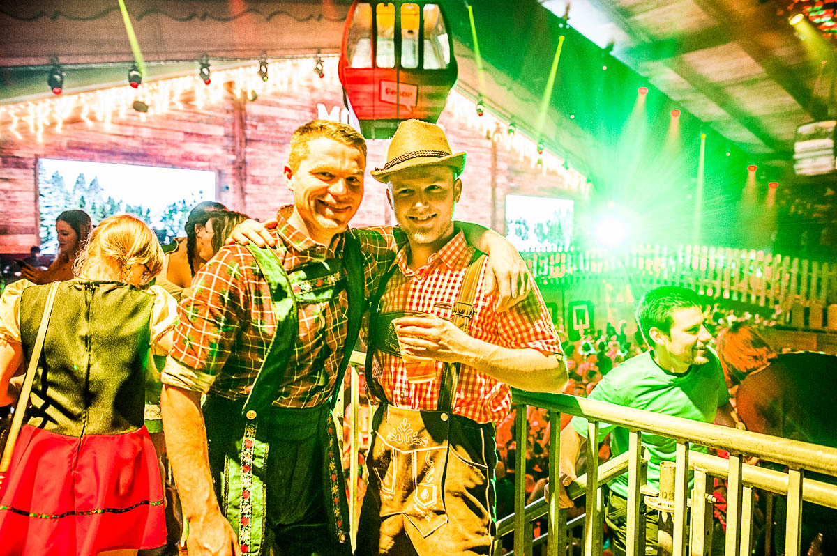 Moose Bar XXL @ sportpaleis, picture 11, photographed by Gert Daemen - FrontView Magazine
