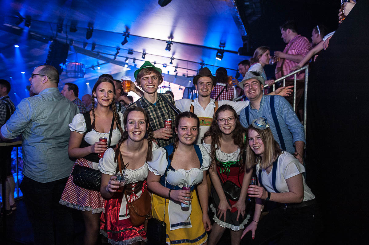 Moose Bar XXL @ sportpaleis, picture 15, photographed by Gert Daemen - FrontView Magazine