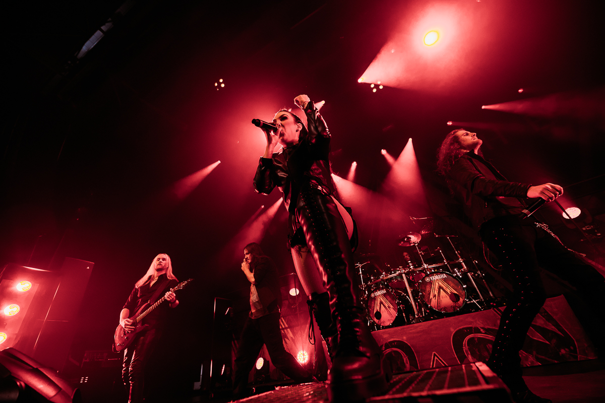 Amaranthe @ Effenaar, foto 6, foto's door Dorien Goetschalckx - FrontView Magazine
