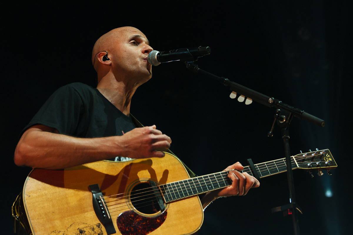Milow @ Lotto Arena, foto 6, foto's door Sandra Van Watermeulen - FrontView Magazine