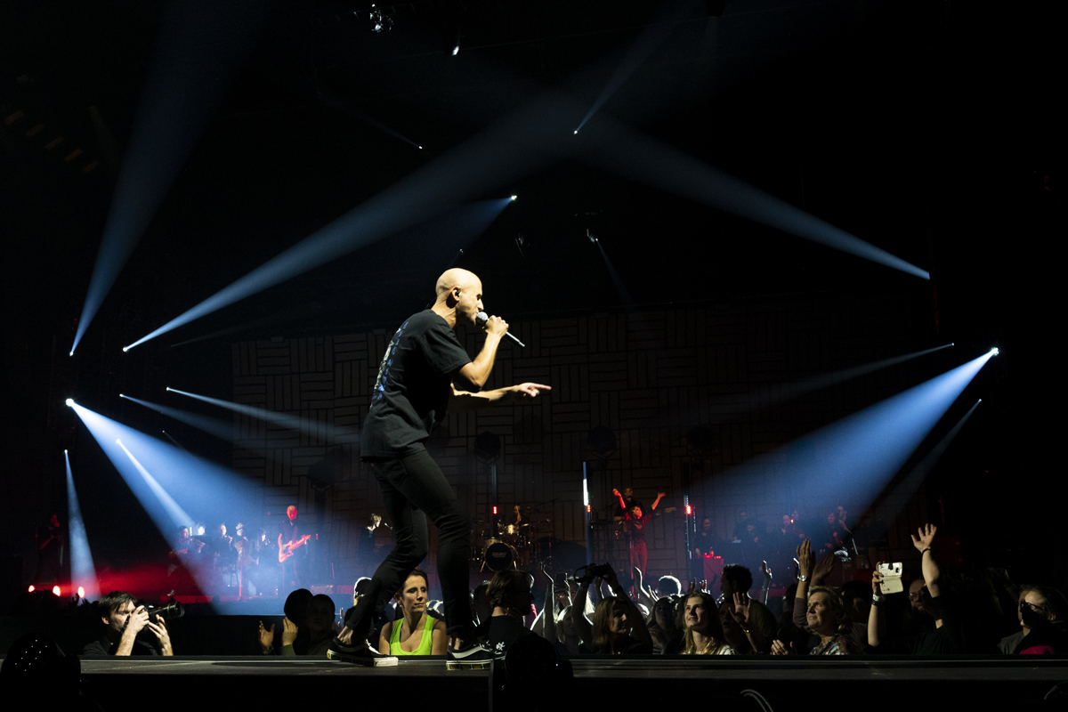 Milow @ Lotto Arena, foto 9, foto's door Sandra Van Watermeulen - FrontView Magazine
