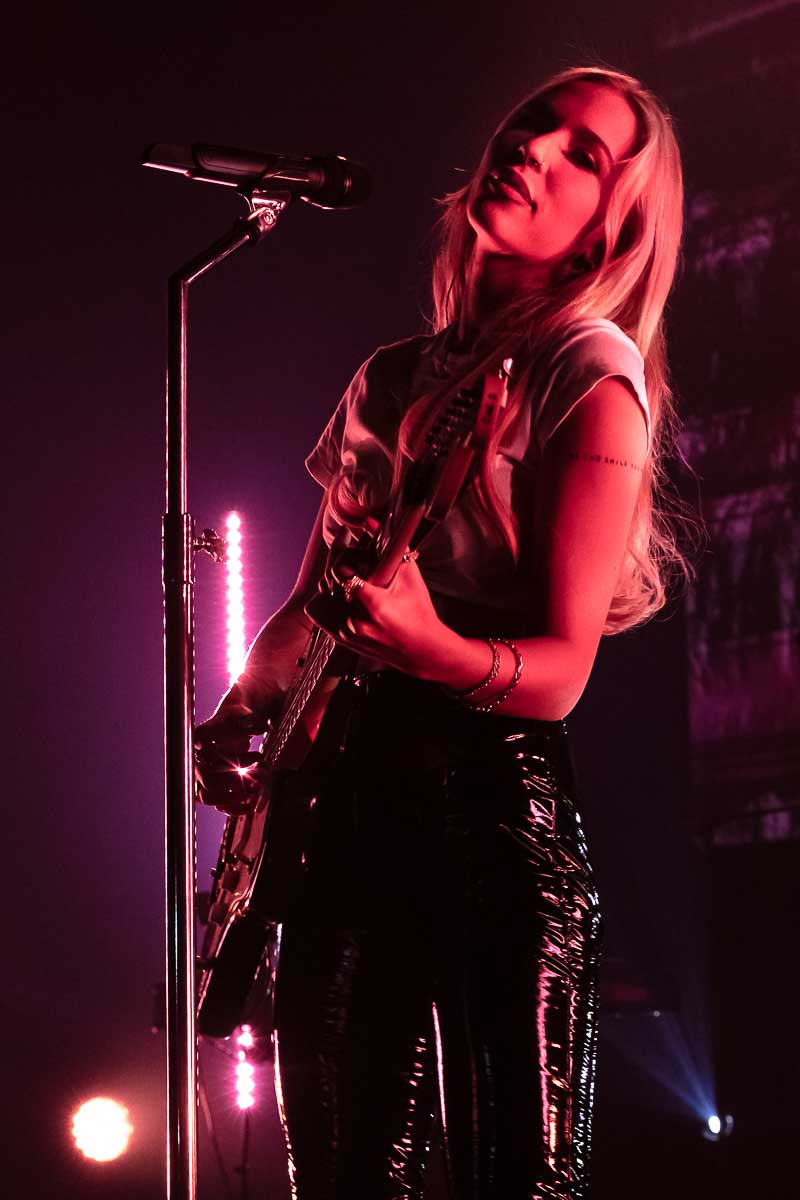 Lennon Stella La Madeleine, Brussels, picture 2, photographed by Kris Saelen - FrontView Magazine