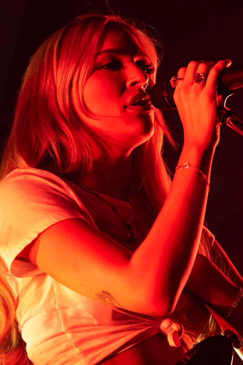 Lennon Stella La Madeleine, Brussels, picture 7, photographed by Kris Saelen - FrontView Magazine