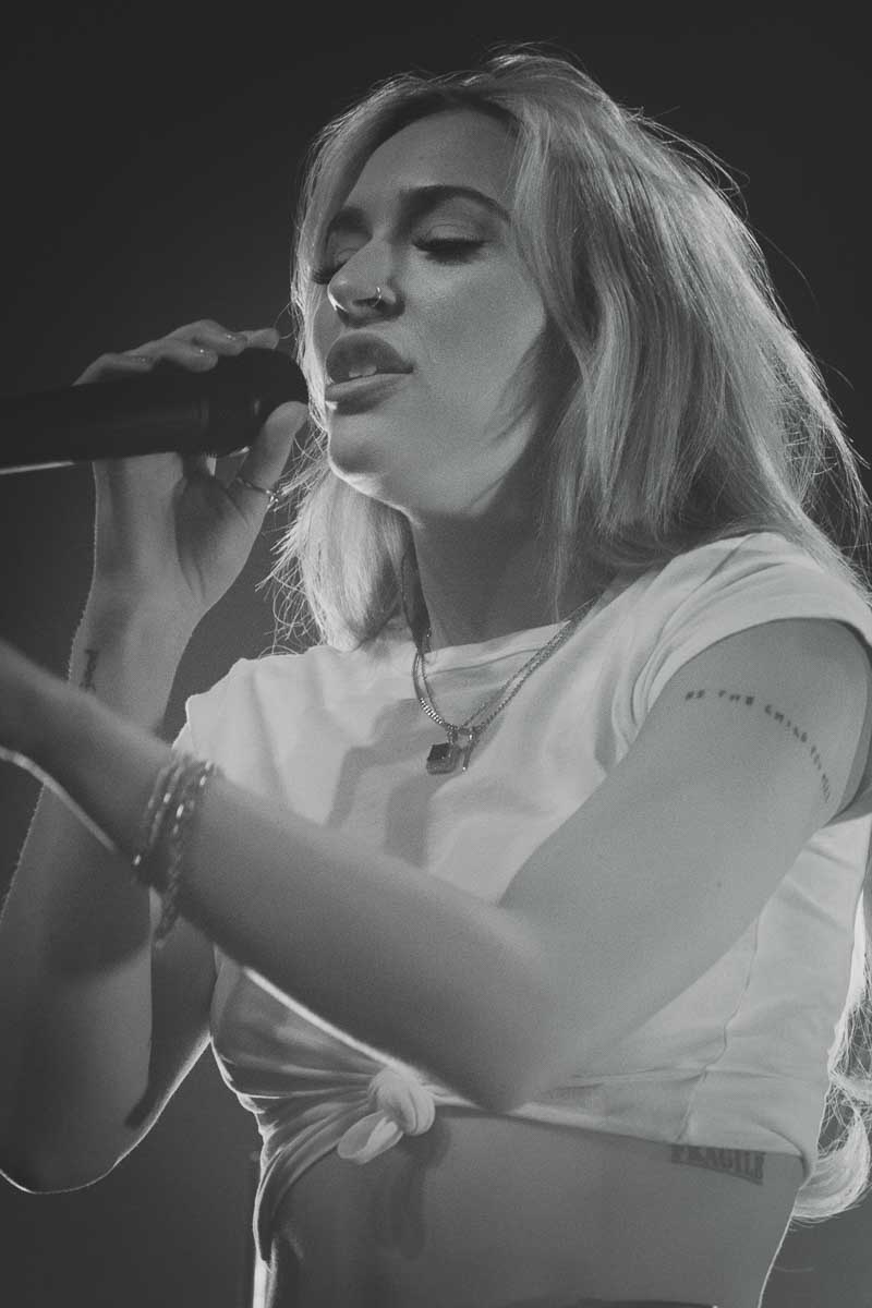 Lennon Stella La Madeleine, Brussels, picture 11, photographed by Kris Saelen - FrontView Magazine