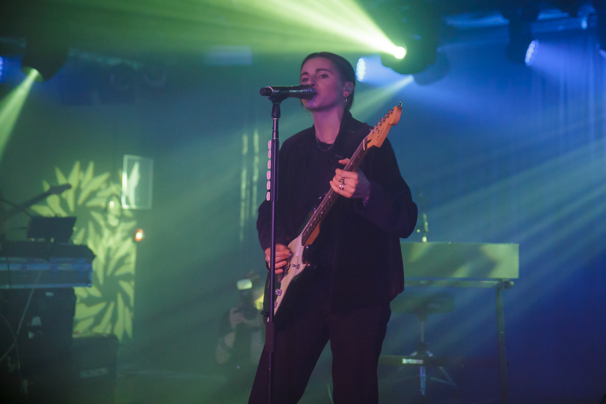 Pvris @ Trix Club, picture 4, photographed by Peter Smet - FrontView Magazine