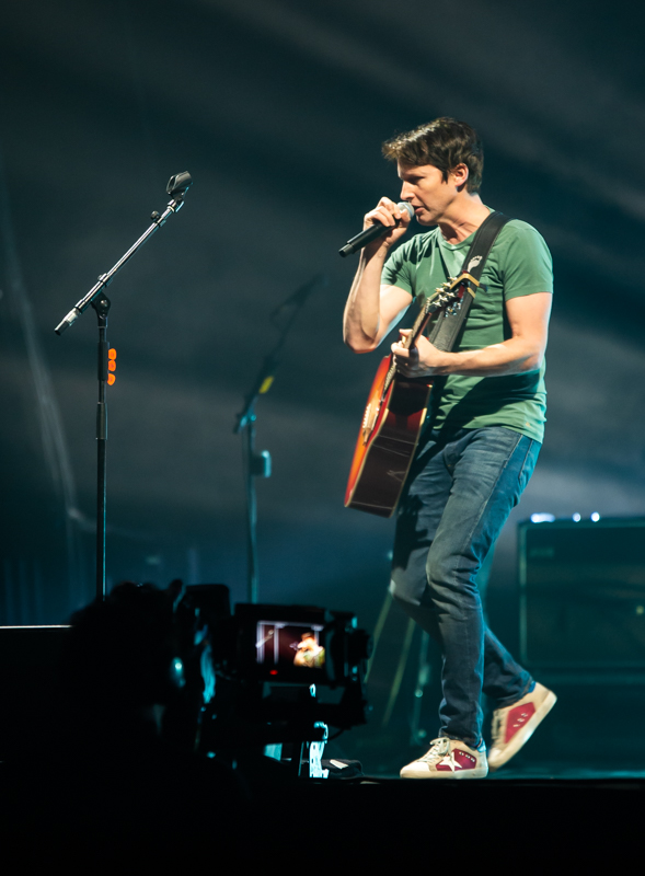 James Blunt @ Vorst Nationaal, foto 6, foto's door Heidi Nys - FrontView Magazine