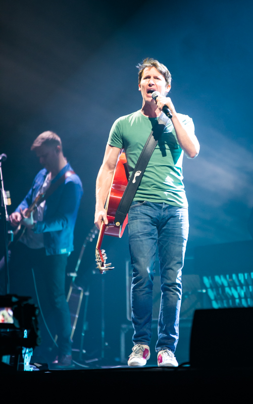 James Blunt @ Vorst Nationaal, foto 8, foto's door Heidi Nys - FrontView Magazine