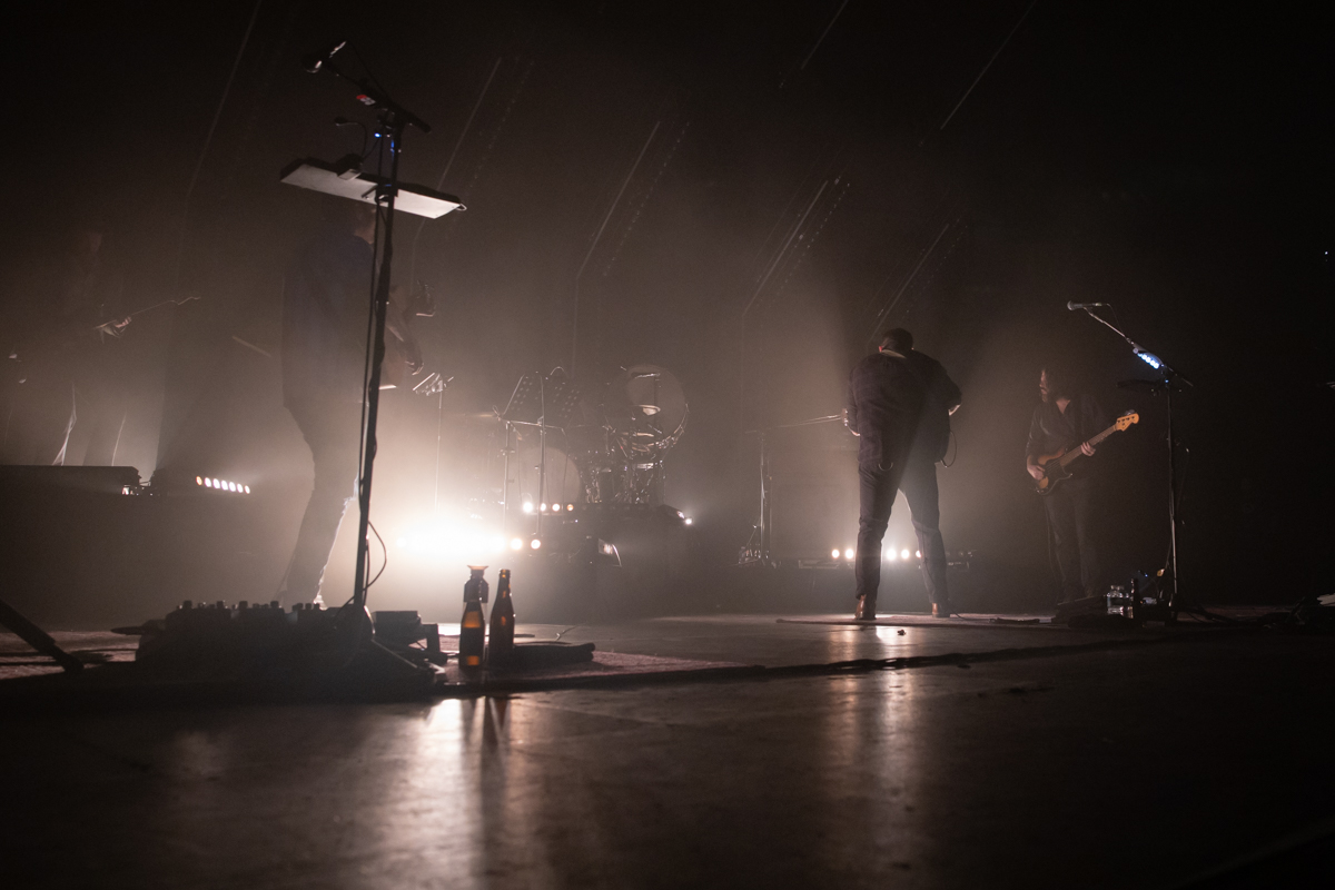 Bear's Den @ Vorst Nationaal, picture 1, photographed by David Johnson - FrontView Magazine