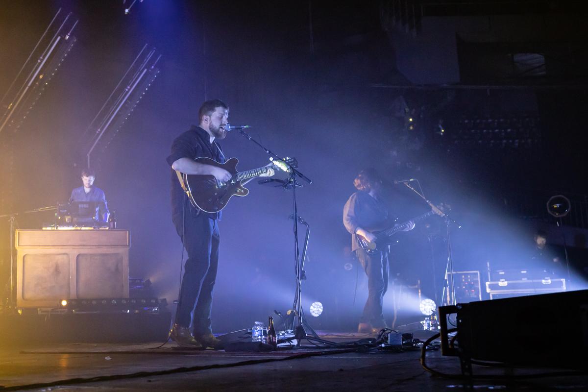 Bear's Den @ Vorst Nationaal, picture 2, photographed by David Johnson - FrontView Magazine