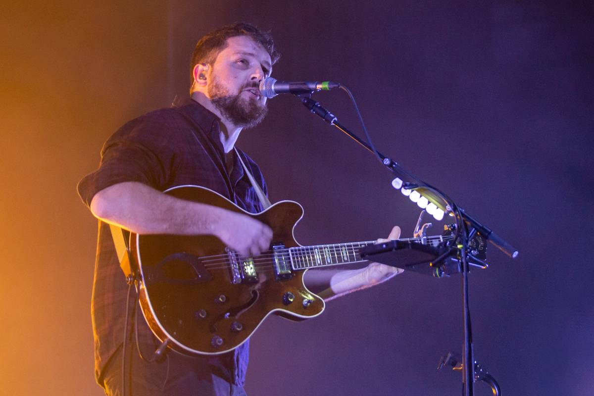 Bear's Den @ Vorst Nationaal, picture 3, photographed by David Johnson - FrontView Magazine