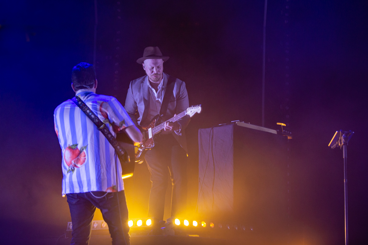 Bear's Den @ Vorst Nationaal, picture 4, photographed by David Johnson - FrontView Magazine
