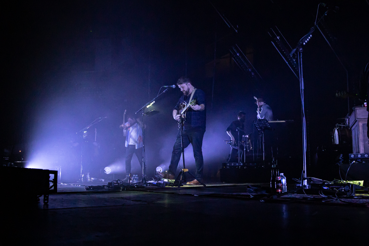 Bear's Den @ Vorst Nationaal, picture 9, photographed by David Johnson - FrontView Magazine