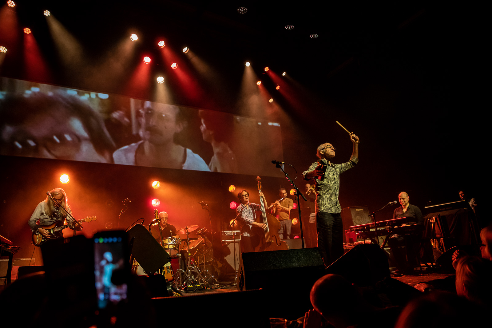 Raymond van het Groenewoud - Raymond 70 @ Het Depot, picture 26, photographed by Jürgen Bruynooghe - FrontView Magazine