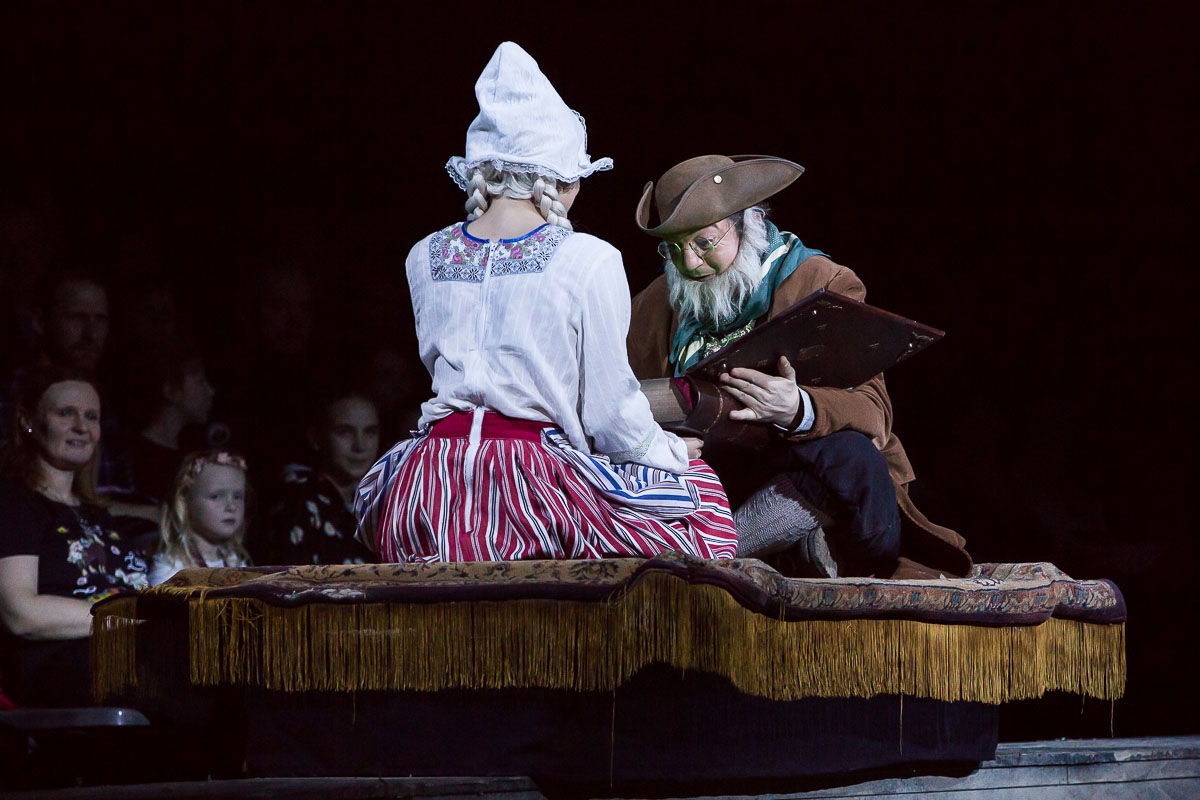 Cavalluna Legend of the desert @ Sportpaleis, picture 1, photographed by Marc Verdonck - FrontView Magazine