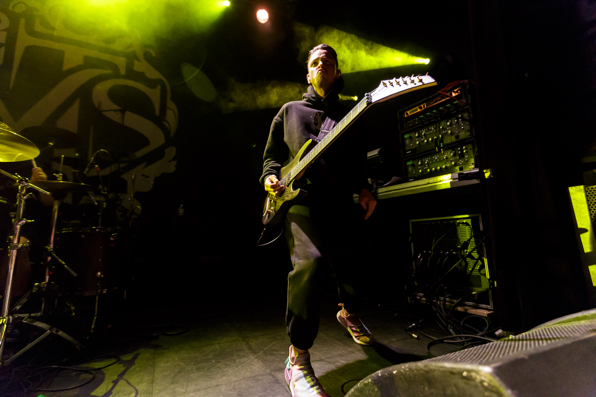 Make Them Suffer @ Dynamo Eindhoven, foto 2, foto's door Peter Smet - FrontView Magazine