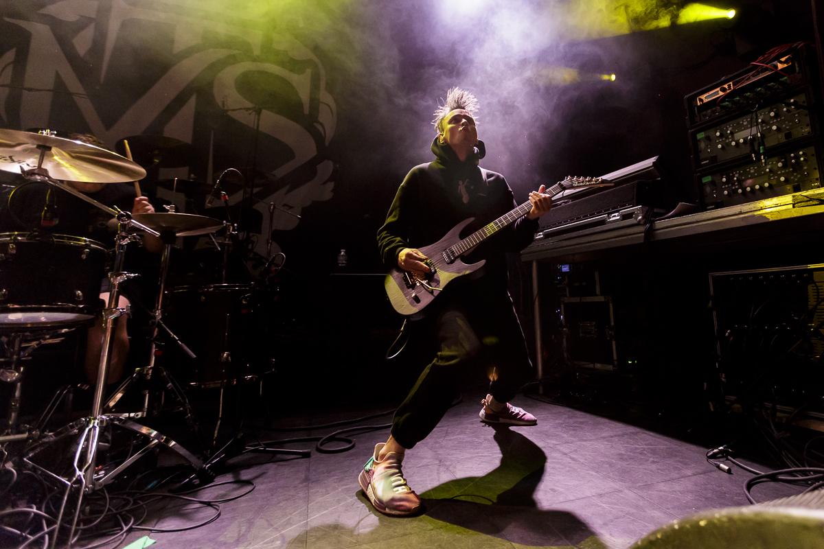 Make Them Suffer @ Dynamo Eindhoven, foto 4, foto's door Peter Smet - FrontView Magazine