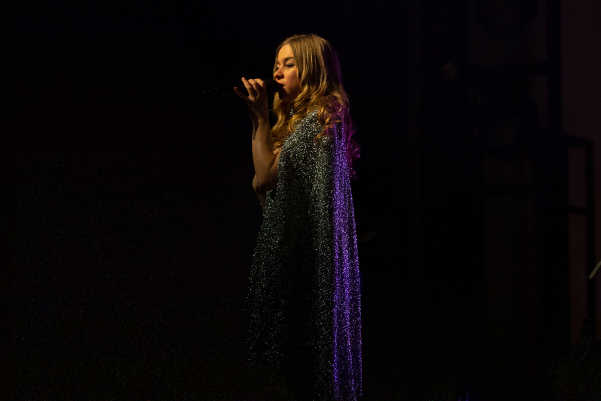 Hooverphonic @ De Roma, picture 8, photographed by dirk janssens - FrontView Magazine