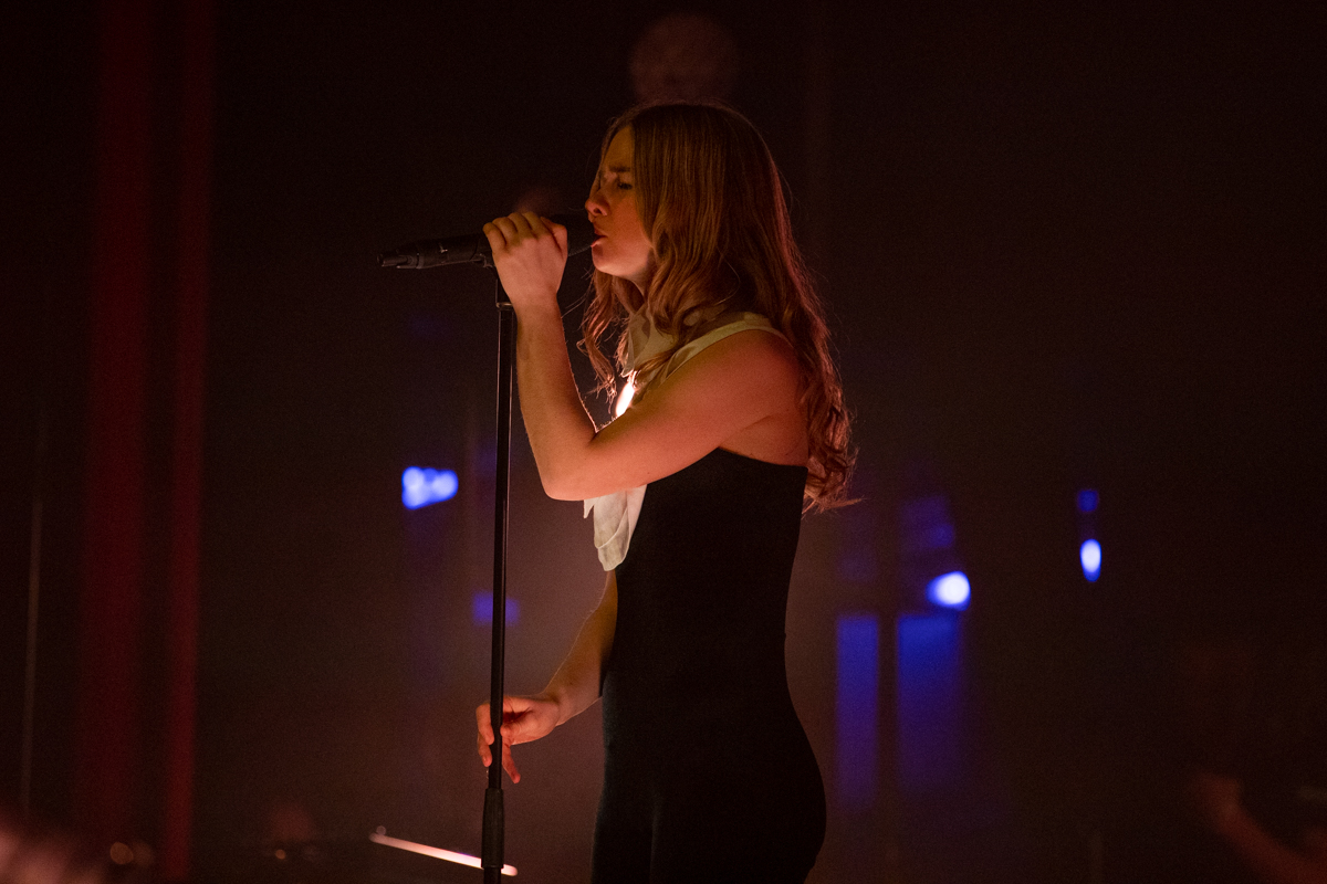 Hooverphonic @ De Roma, picture 13, photographed by dirk janssens - FrontView Magazine