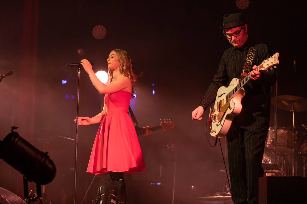 Hooverphonic @ De Roma, picture 16, photographed by dirk janssens - FrontView Magazine