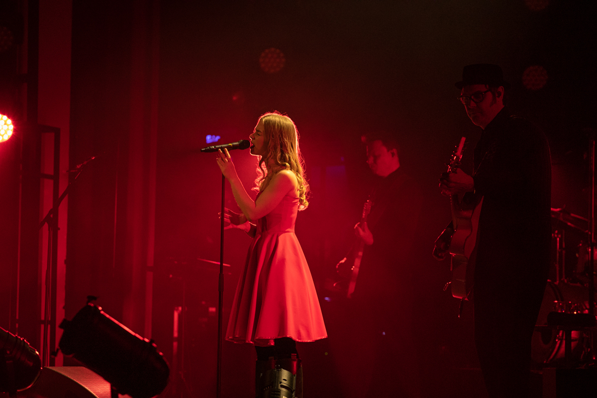 Hooverphonic @ De Roma, picture 17, photographed by dirk janssens - FrontView Magazine