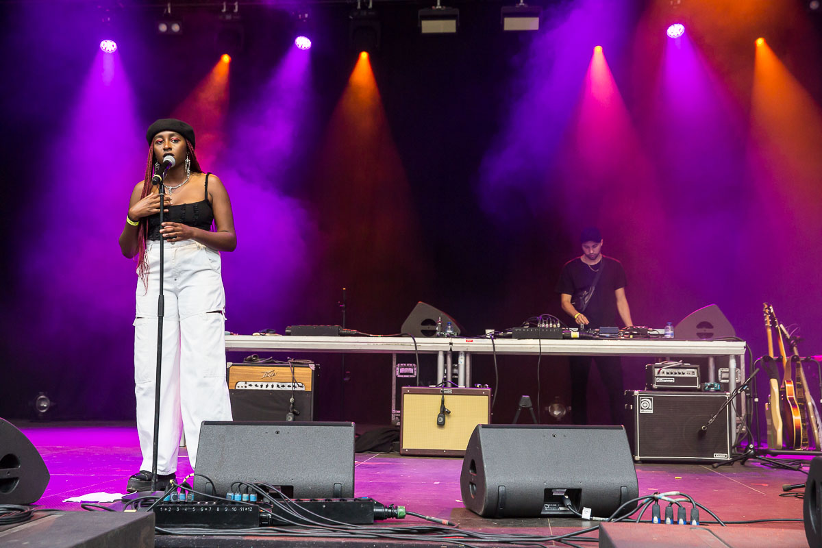 Unis @ OLT Rivierenhof, picture 2, photographed by Marc Verdonck - FrontView Magazine
