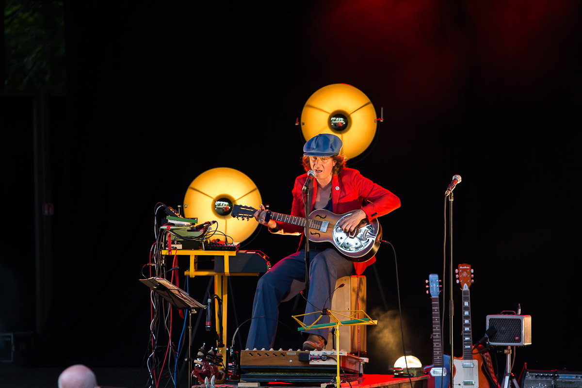 Stef Kamil Carlens (solo) @ OLT Rivierenhof, picture 6, photographed by Marc Verdonck - FrontView Magazine