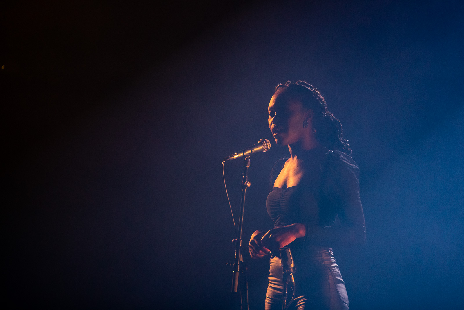 Sunday Rose @ Ancienne Belgique, picture 3, photographed by Jürgen Bruynooghe - FrontView Magazine