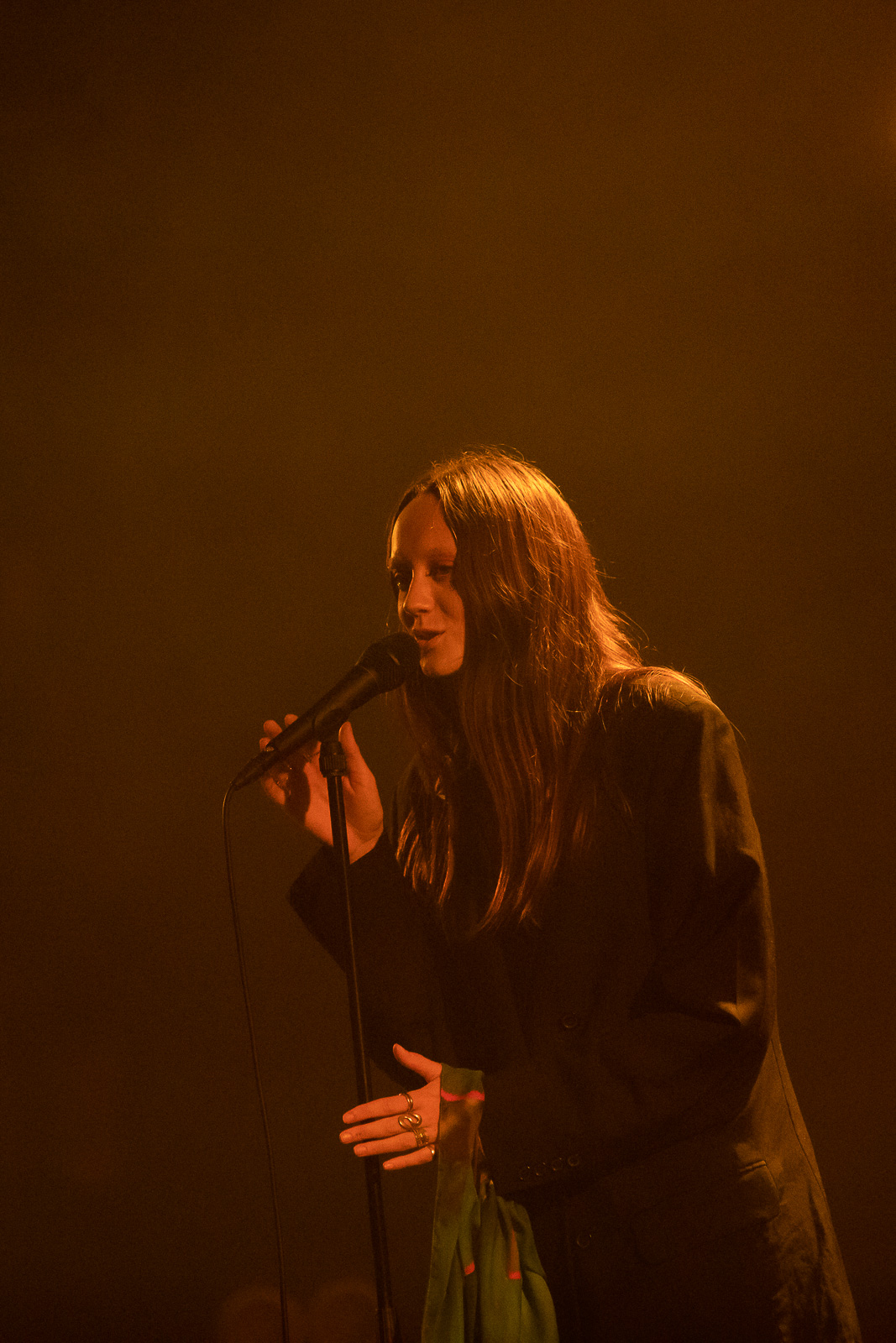 Tessa Dixson @ Ancienne Belgique, picture 1, photographed by Jürgen Bruynooghe - FrontView Magazine