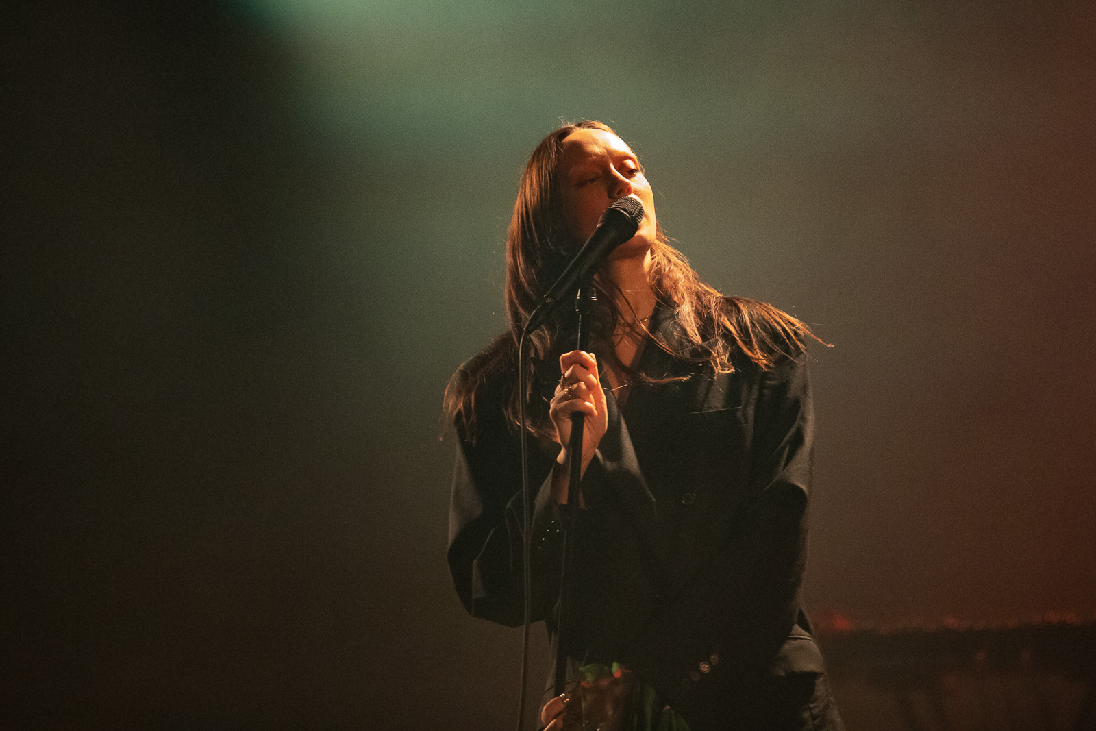 Tessa Dixson @ Ancienne Belgique, picture 4, photographed by Jürgen Bruynooghe - FrontView Magazine