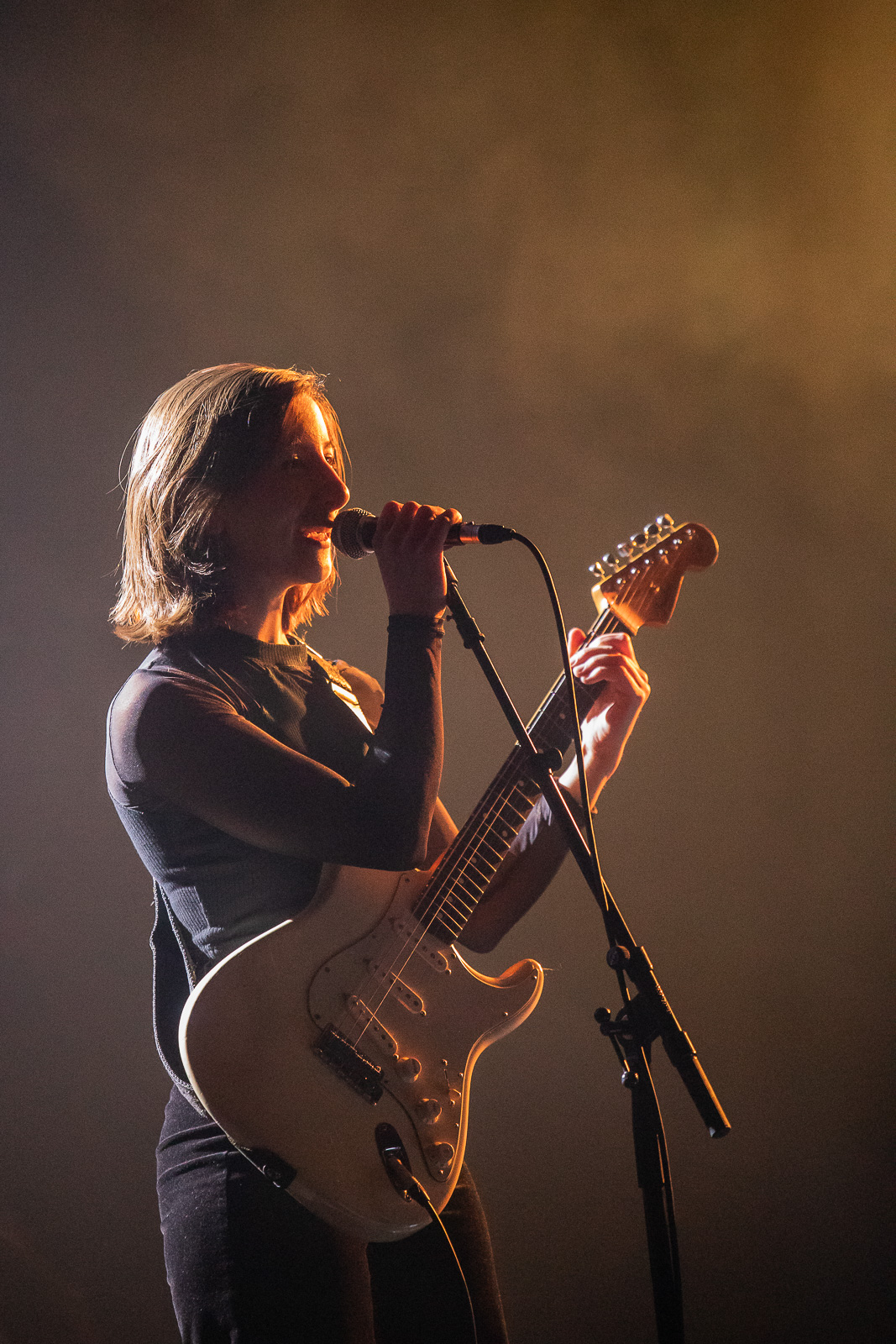Noa Lee @ Ancienne Belgique, picture 9, photographed by Jürgen Bruynooghe - FrontView Magazine