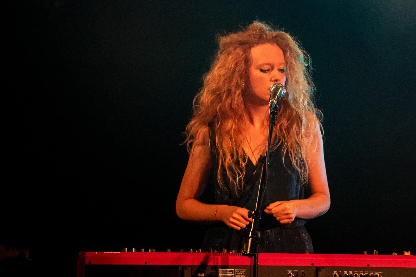 School Is Cool @ Ancienne Belgique, picture 9, photographed by Jürgen Bruynooghe - FrontView Magazine