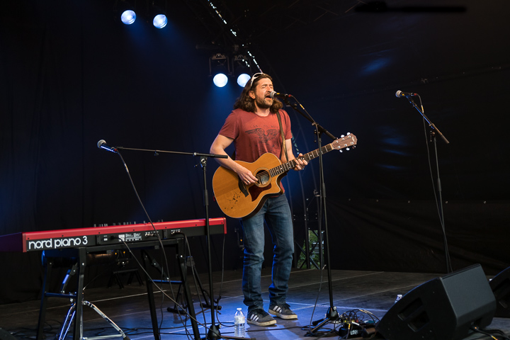Tom Helsen @ Sunset Sessies by Hangar 3020, picture 1, photographed by Jürgen Bruynooghe - FrontView Magazine