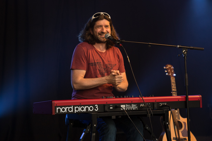 Tom Helsen @ Sunset Sessies by Hangar 3020, picture 7, photographed by Jürgen Bruynooghe - FrontView Magazine