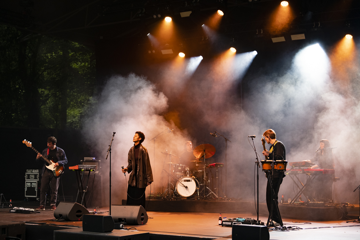 EMY @ OLT Rivierenhof, picture 13, photographed by Sandra Van Watermeulen - FrontView Magazine