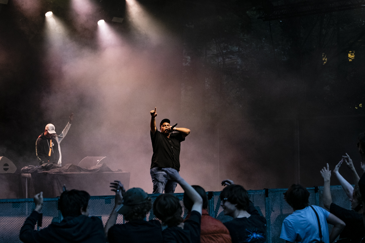 DIKKE @ OLT Rivierenhof, picture 6, photographed by Sandra Van Watermeulen - FrontView Magazine