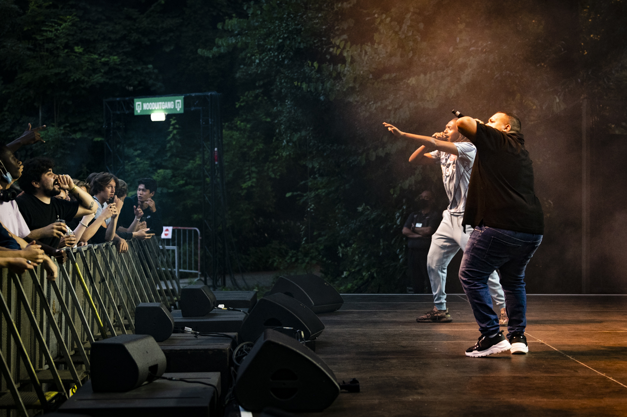 DIKKE @ OLT Rivierenhof, picture 12, photographed by Sandra Van Watermeulen - FrontView Magazine