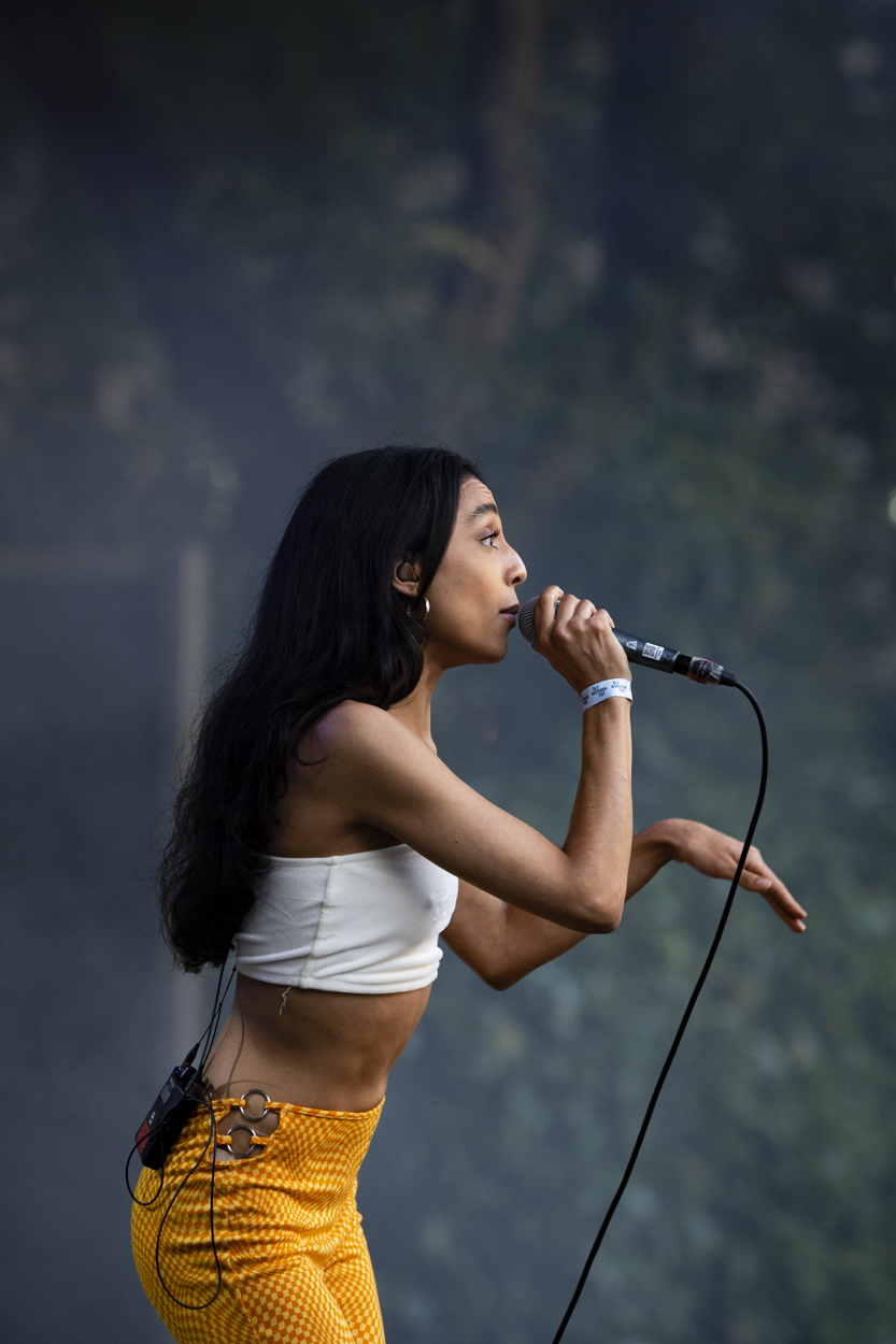 LYNA @ OLT Rivierenhof, picture 3, photographed by Sandra Van Watermeulen - FrontView Magazine