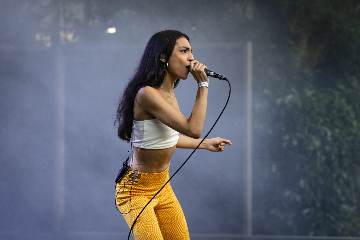 LYNA @ OLT Rivierenhof, picture 6, photographed by Sandra Van Watermeulen - FrontView Magazine