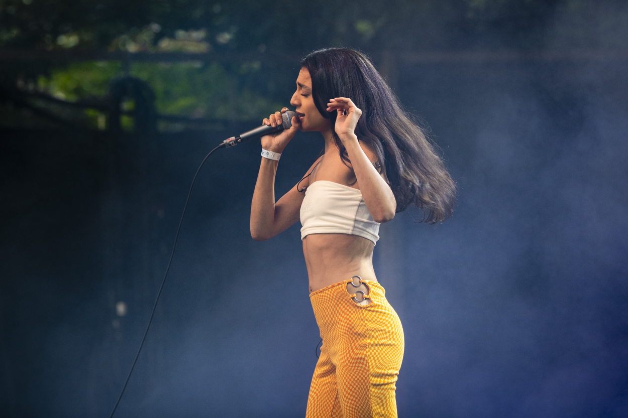LYNA @ OLT Rivierenhof, picture 11, photographed by Sandra Van Watermeulen - FrontView Magazine