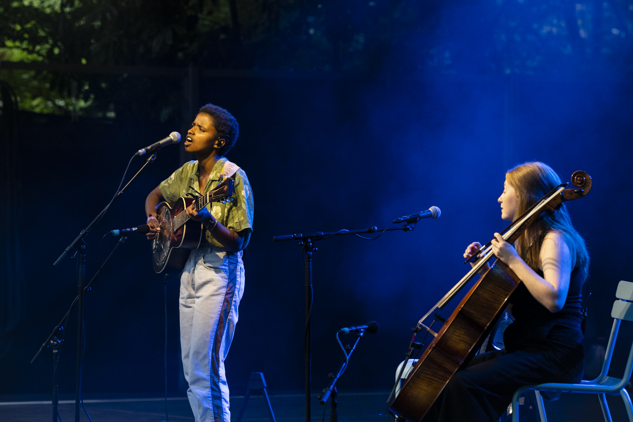 Meskerem Mees @ OLT Rivierenhof, picture 5, photographed by Sandra Van Watermeulen - FrontView Magazine