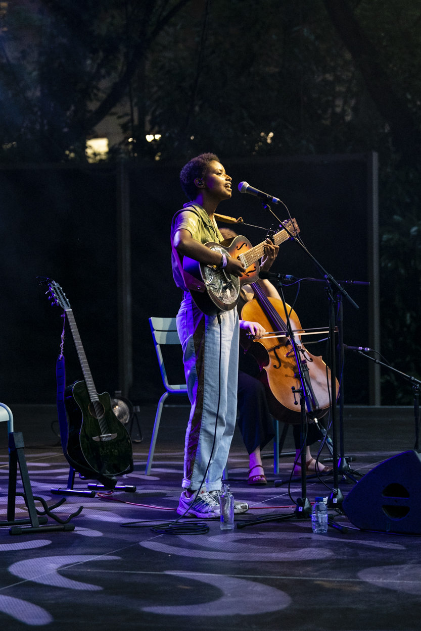 Meskerem Mees @ OLT Rivierenhof, picture 14, photographed by Sandra Van Watermeulen - FrontView Magazine