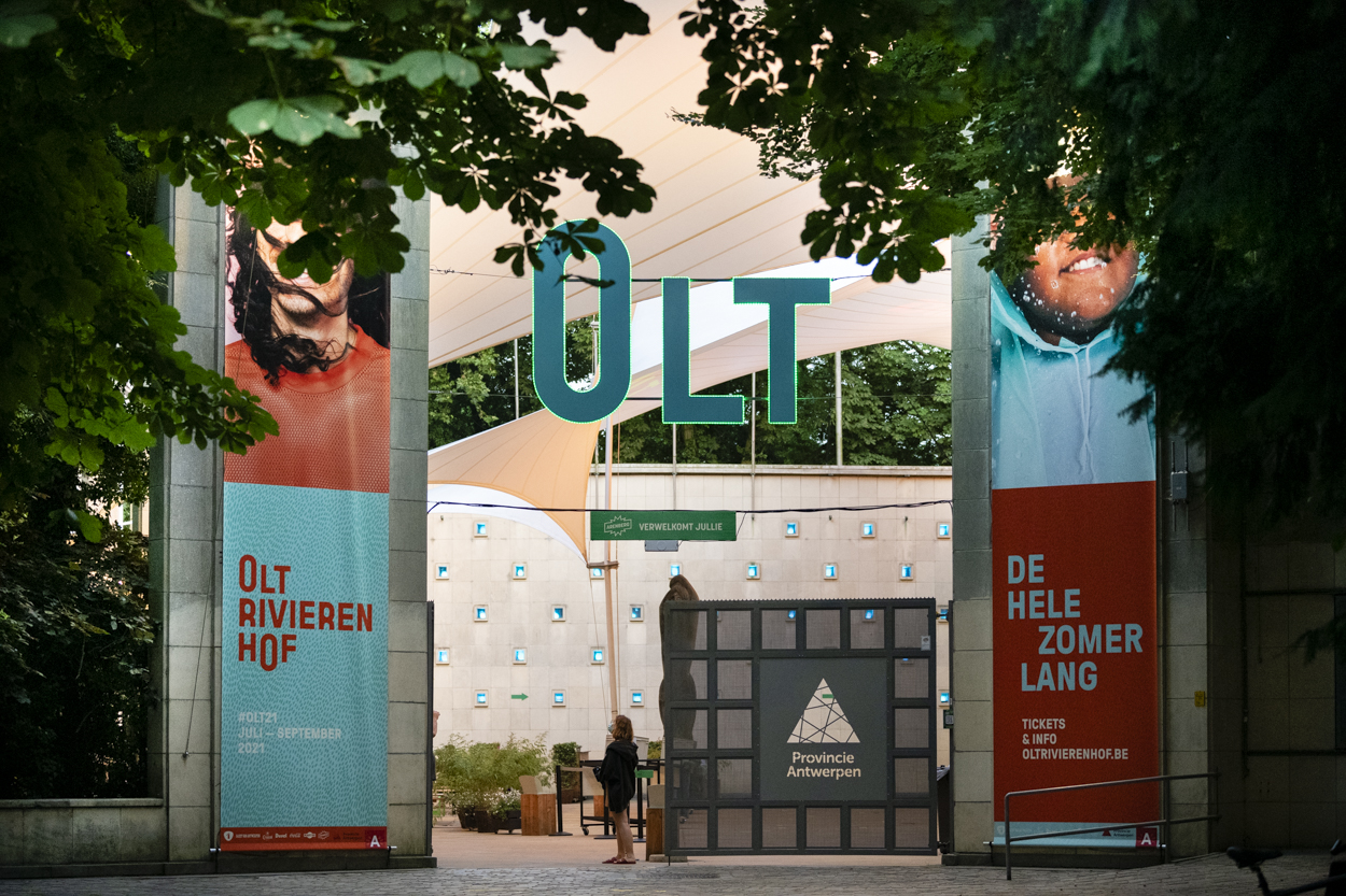Meskerem Mees @ OLT Rivierenhof, picture 20, photographed by Sandra Van Watermeulen - FrontView Magazine